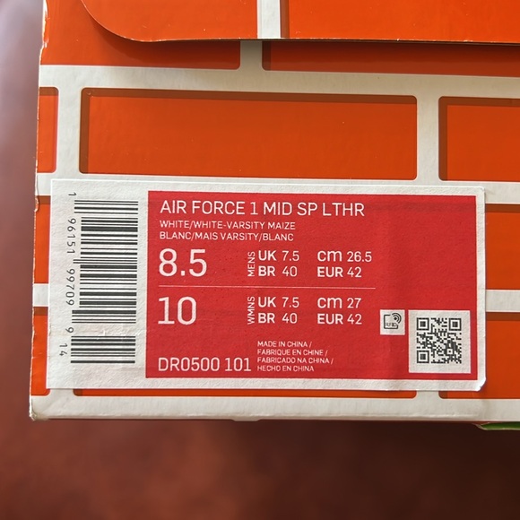 New in Box Nike Af1 Mid White and Varsity Maize C/O Off -White size 8.5/10 wm - Picture 8 of 8